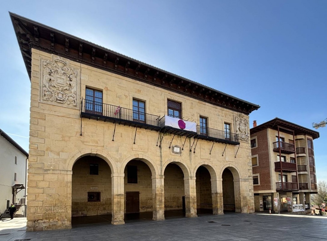 Sarrigurengo emakumearen hilketa matxista salatu du Oiartzungo Udalak